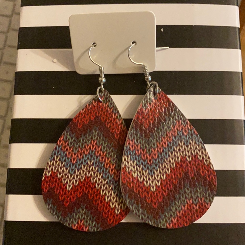 Leather dangle earrings